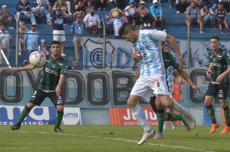 El Lobo jujentildeo se quedoacute con una buena victoria ante Nueva Chicago