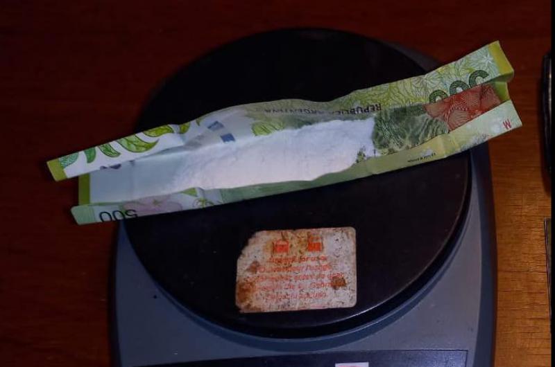 Pasajeros de un taxi transportaban cocaiacutena marihuana y hongos alucinoacutegenos
