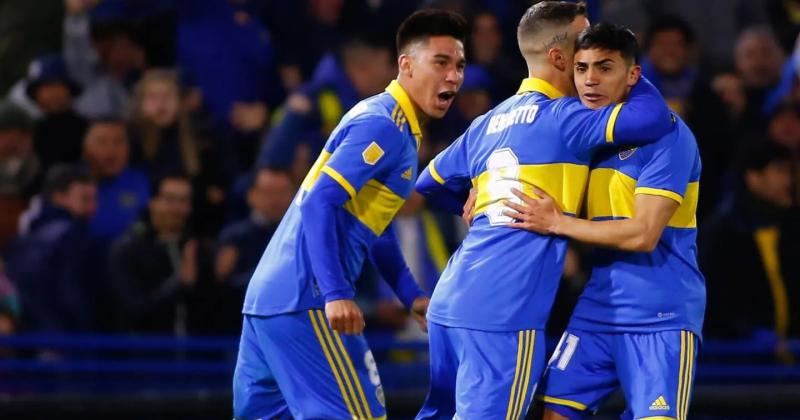 Boca lo dio vuelta y con poleacutemica frenoacute a Atleacutetico Tucumaacuten que sigue siendo liacuteder