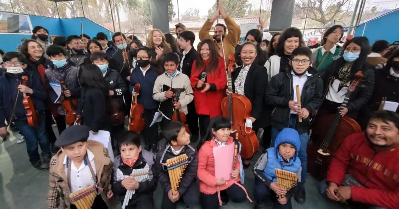 Educacioacuten destacoacute propuestas presentadas durante la Feria del Libro