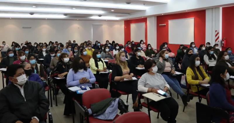 Inicioacute dictado de Diplomatura en Salud Perinatal y cursos de vida inicial