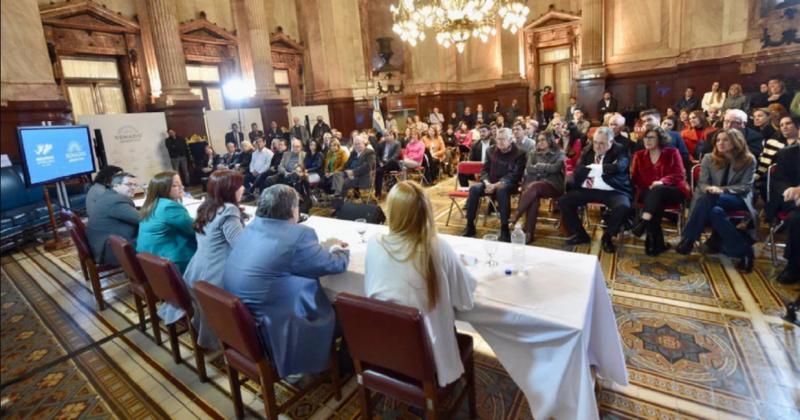 Bloques del FdT respaldaron a CFK y Fernaacutendez presidioacute reunioacuten del Consejo del PJ