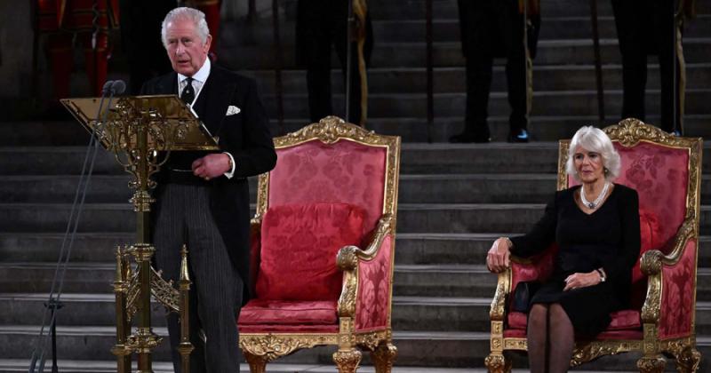 El rey Carlos III se dirigioacute al Parlamento por primera vez