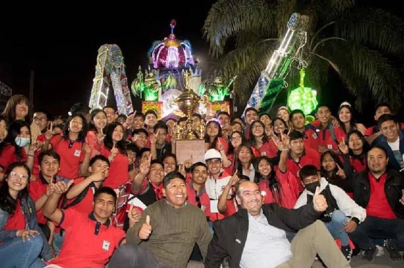 Palpalaacute cerroacute la Fiesta Nacional de Los Estudiantes con un desfile de carrozas