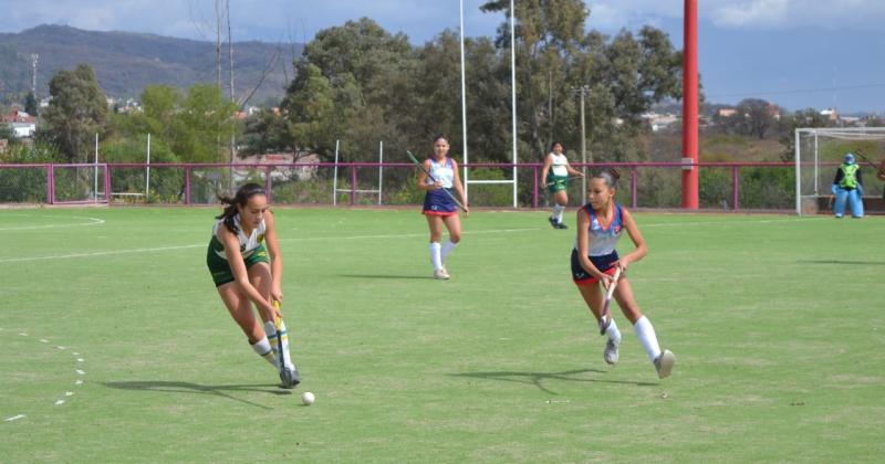 Juegos Evita- Finales provinciales en Canotaje Hockey Ajedrez y Acuatloacuten