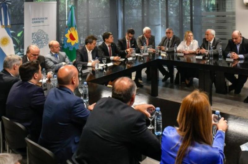 Massa prometioacute a Pymes prioridad y transparencia sobre las importaciones