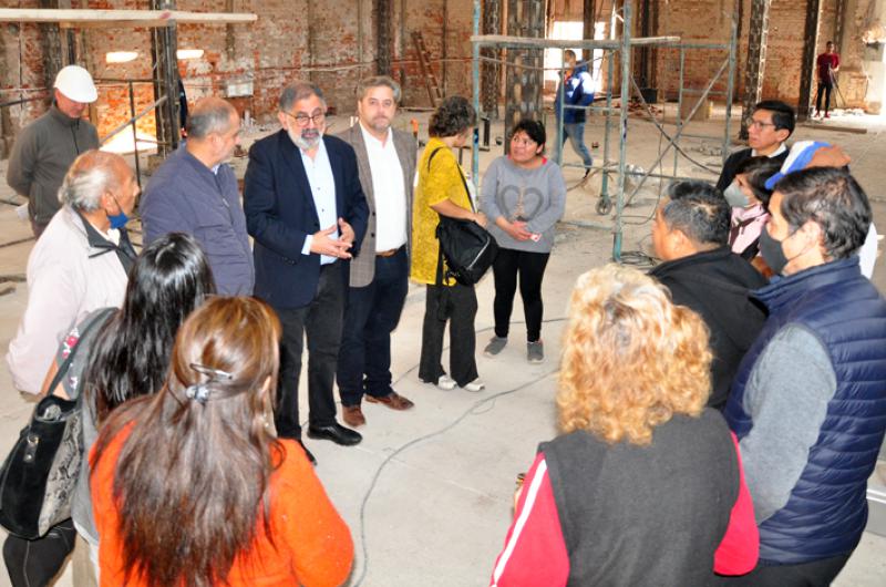 Puesteros del mercado central recorrieron las obras de transformacioacuten del edificio