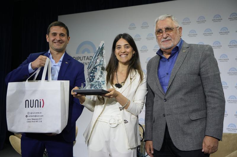 Emprendedora jujentildea fue distinguida con el premio Joven Empresario Argentino