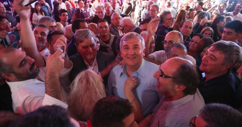 Gerardo Morales convocoacute a militantes en la histoacuterica Casa Radical de Coacuterdoba