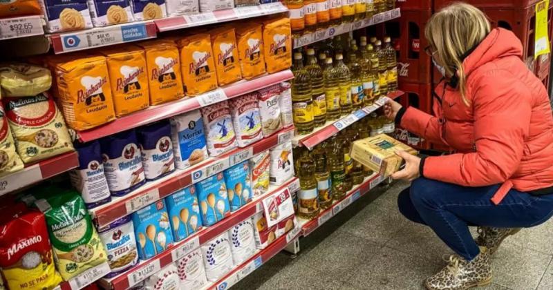 La inflacioacuten superaraacute 100-en-porciento- este antildeo y en septiembre llegoacute al 67-en-porciento- 