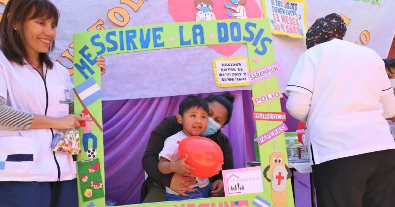 Jujuy lidera campantildea de vacunacioacuten contra sarampioacuten rubeola paperas y poliomielitis