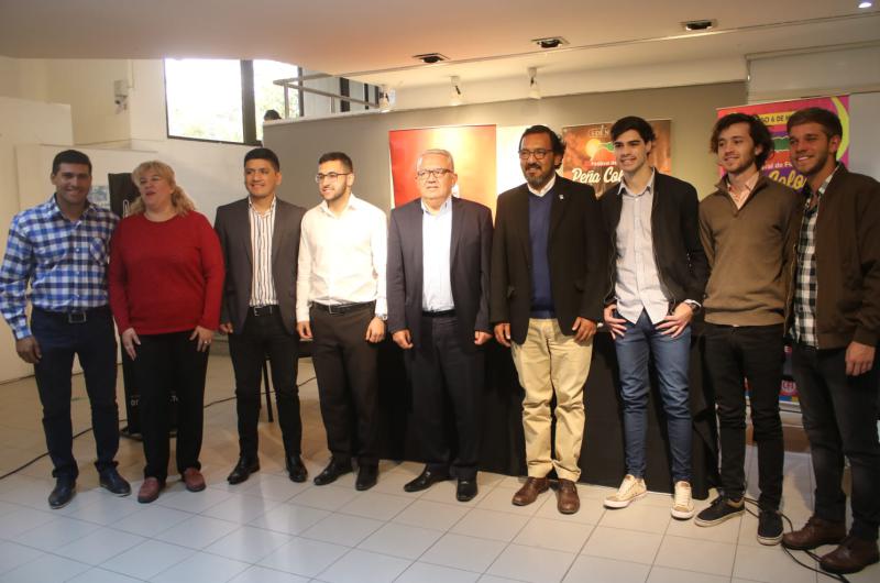 Se presentoacute el Festival de la Pentildea Colorada