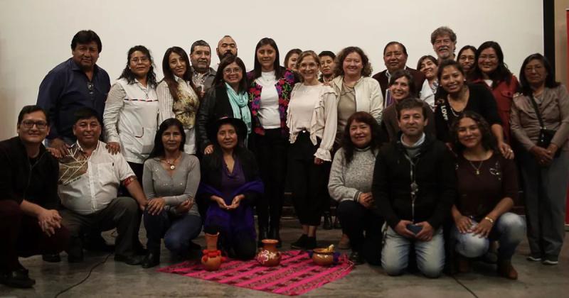 Dieron a conocer un documental sobre el sistema de educacioacuten intercultural bilinguumle