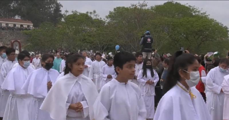 Peregrinacioacuten a Riacuteo Blanco- la Iglesia reza por los joacutevenes