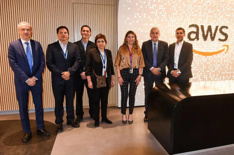 Acta compromiso con Amazon Web para potenciar la transformacioacuten digital 