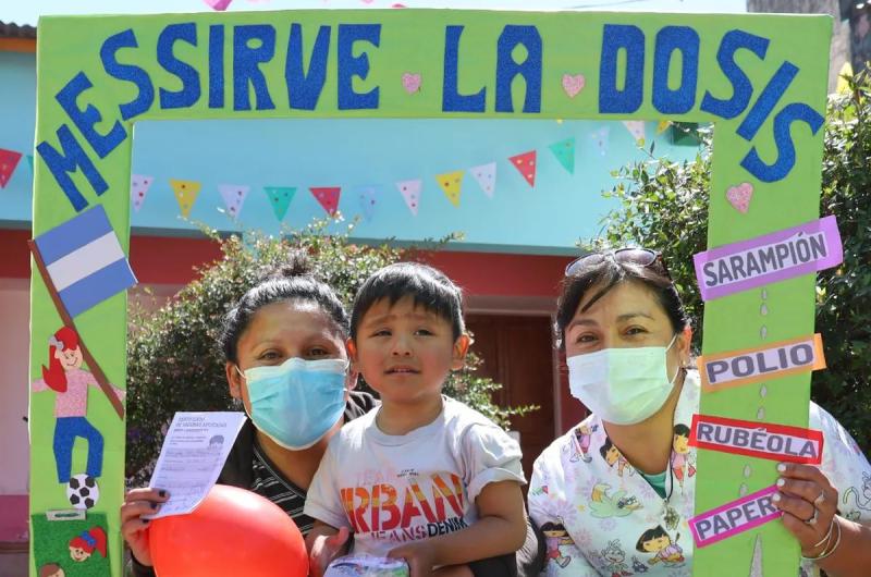 Jujuy alcanzoacute el 775-en-porciento- de cobertura en la campantildea de inoculacioacuten contra sarampioacuten