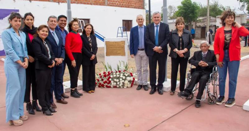 El gobernador Morales acompantildeoacute a la comunidad de Rodeito en el 37deg aniversario