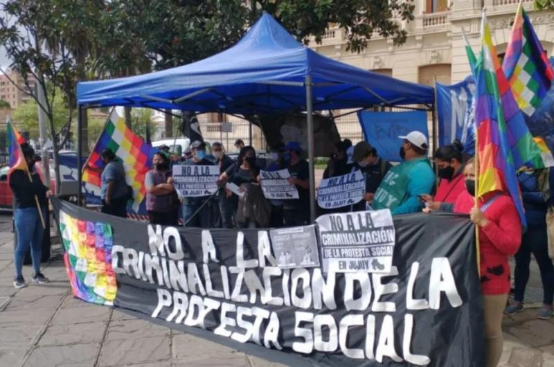Elevaraacuten pedido de juicio contra dirigentes sociales jujentildeos
