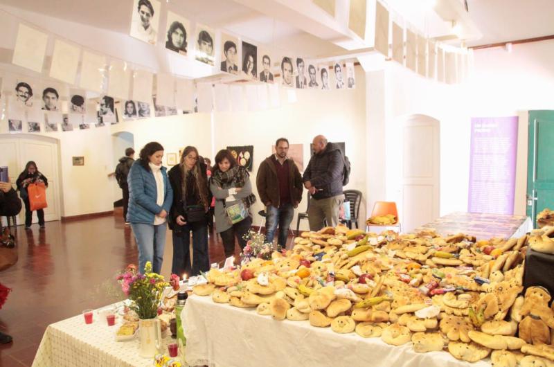 Chaher acompantildeoacute a familiares de detenidos y desaparecidos en un acto recordatorio