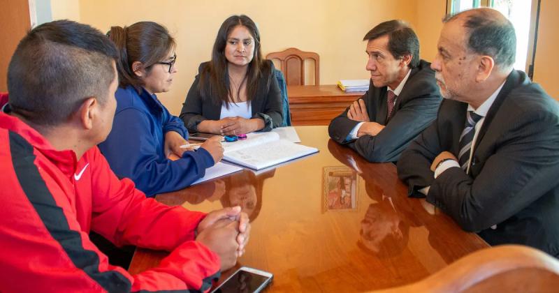 Gobierno de Jujuy articula soluciones para damnificados 