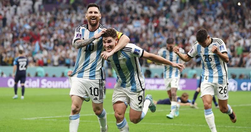 Argentina finalista en Qatar- goleada a Croacia con Messi y Juliaacuten estelares