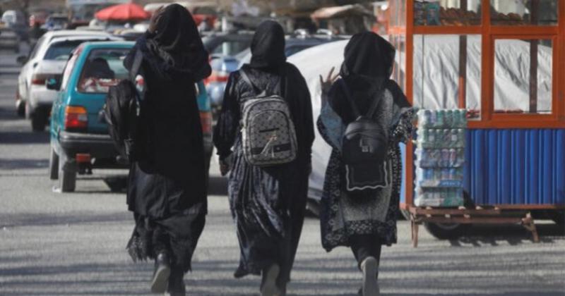 Las mujeres afganas fueron excluidas de las universidades