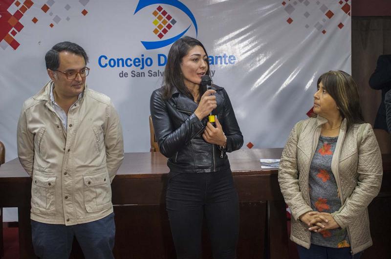 Brenda La Pumita Carabajal fue reconocida como ciudadana distinguida