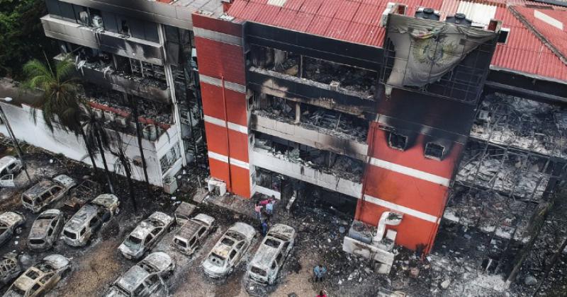 Masivas protestas en Santa Cruz por la detencioacuten del opositor Camacho