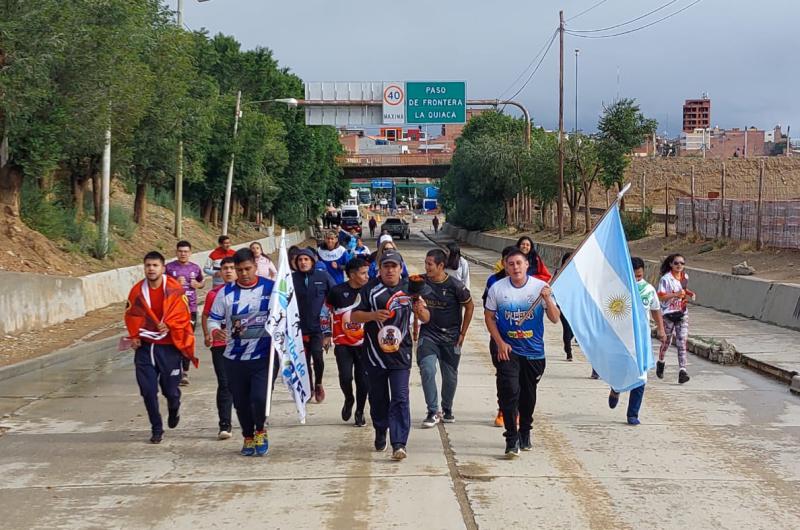 La antorcha recorrioacute distintos puntos de la provincia