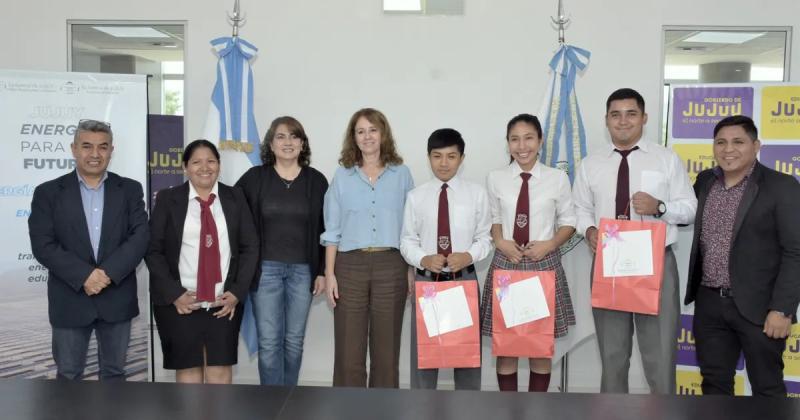 Tributo a la Agroteacutecnica premiada a nivel nacional