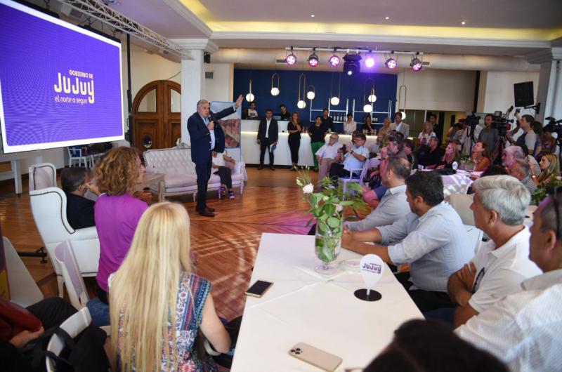 Morales invitoacute a los empresarios del paiacutes a materializar inversiones