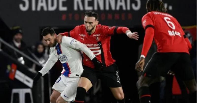 PSG con el astro y campeoacuten del mundo Lionel Messi perdioacute con Rennes
