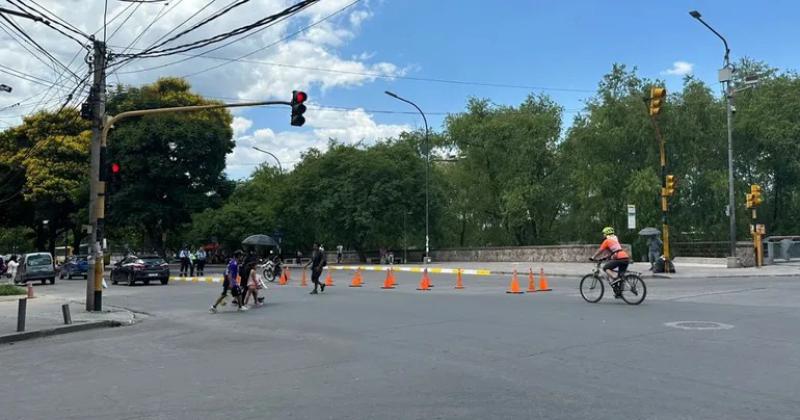 Prueba piloto de senda peatonal en puente Lavalle