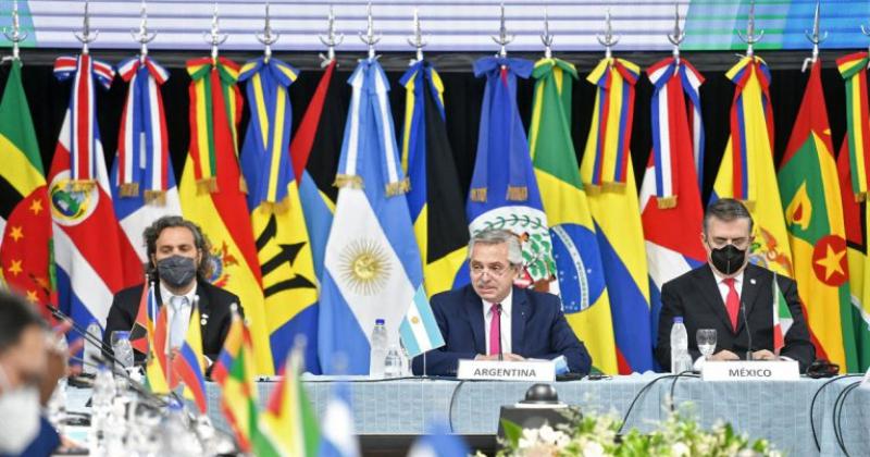 La CELAC inicia su cumbre signada por la violencia en Peruacute y el regreso de Brasil
