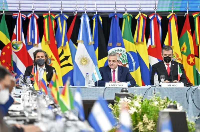 La CELAC inicia su cumbre signada por la violencia en Peruacute y el regreso de Brasil