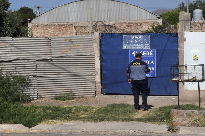 Ahorcoacute a su exesposa tomoacute pastillas se fue a dormir y fue detenido 