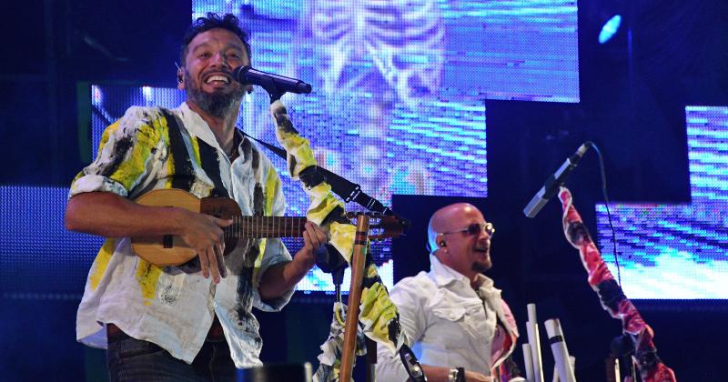 Los Tekis le pusieron magia carnavalera a la tercera luna del Cosquiacuten