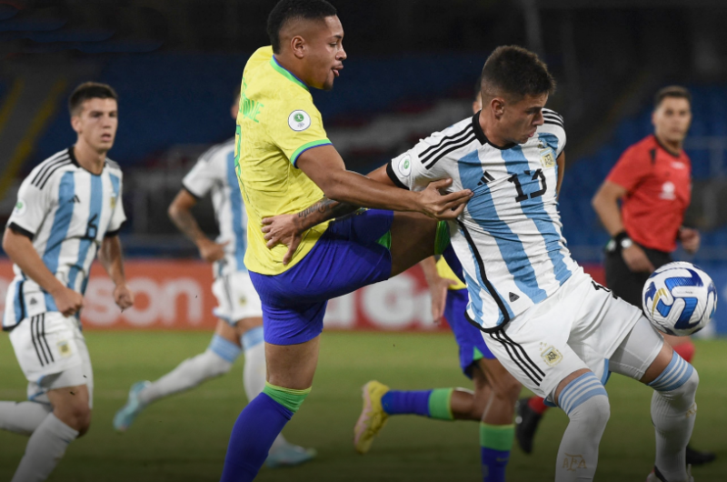 Argentina perdioacute con Brasil y compromete sus chances en el Sudamericano Sub 20