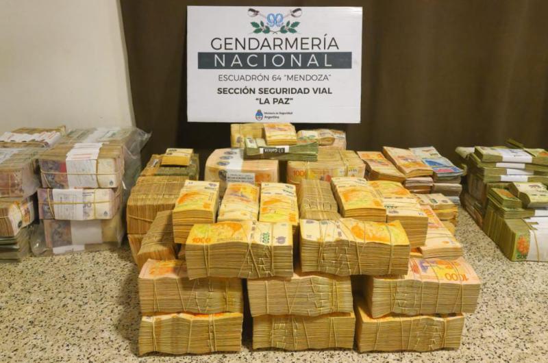 Incautan 31 millones de pesos sin aval legal