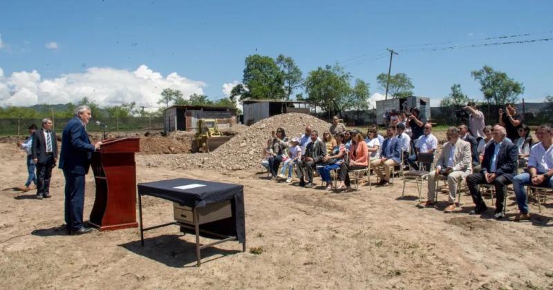 El Gobierno inicioacute la edificacioacuten de la Escuela Rural Ndeg 2 de La Almona