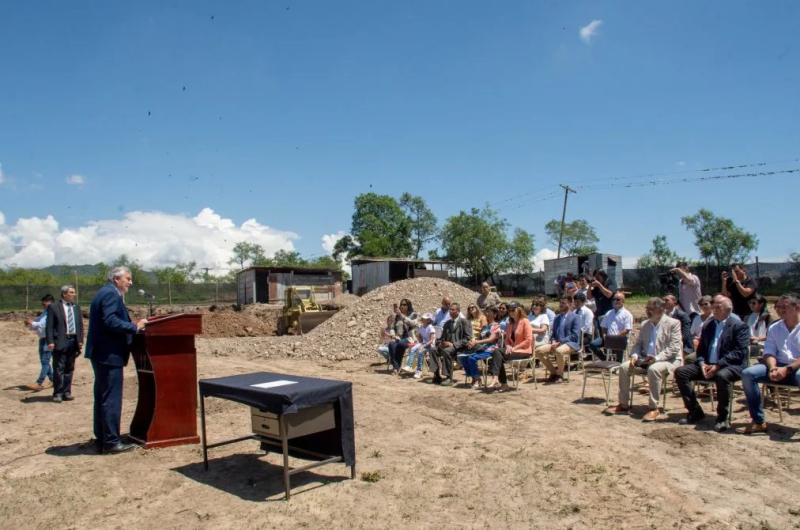 El Gobierno inicioacute la edificacioacuten de la Escuela Rural Ndeg 2 de La Almona