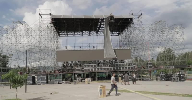 Ya se va terminando el imponente escenario montado en Ciudad Cultural