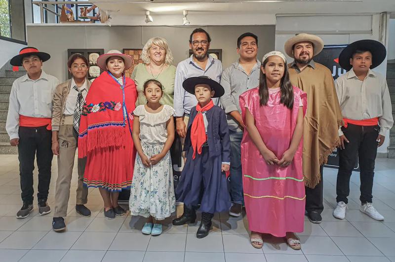 Se realiza el tradicional Jueves de Comadres en Rodeito