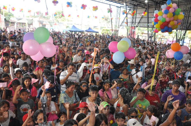 Exitoso Carnaval de las Infancias colmado por la alegriacutea de los nintildeos                            en Alto Comedero