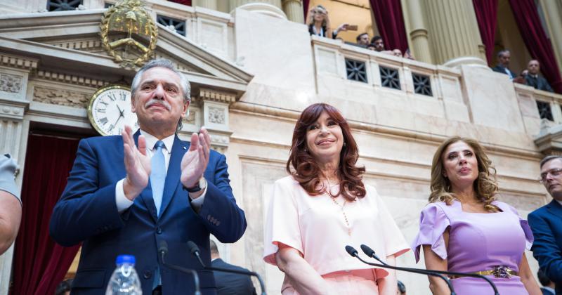 Con un largo discurso y tensos cruces Fernaacutendez pronuncioacute su cuarto mensaje de apertura de sesiones