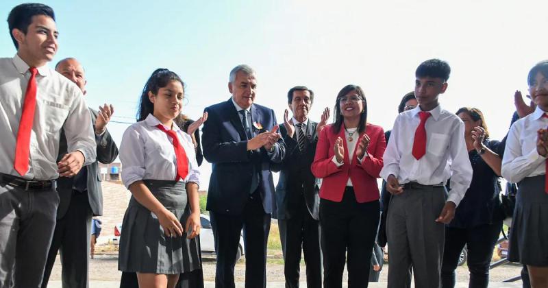 Con la inauguracioacuten del Colegio Secundario Ndeg 41 inicioacute el ciclo lectivo del secundario