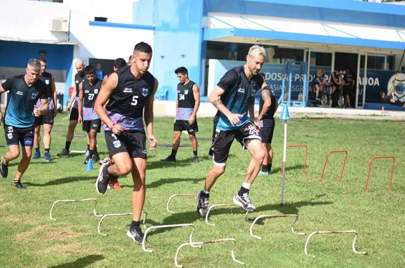 Gimnasia busca los tres puntos ante Brown de Adrogueacute