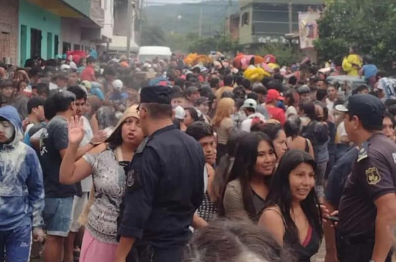 Peleas apuntildealados y heridos en el Carnaval de barrio El Chingo