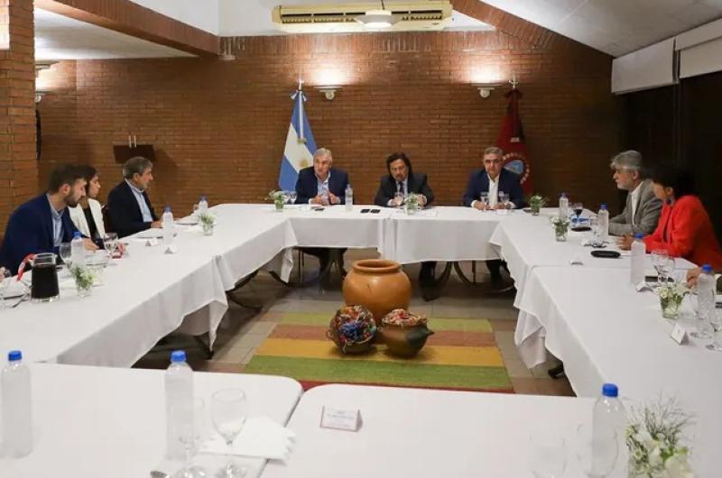 Jujuy Salta y Catamarca pidieron a las empresas mineras mejorar las regaliacuteas