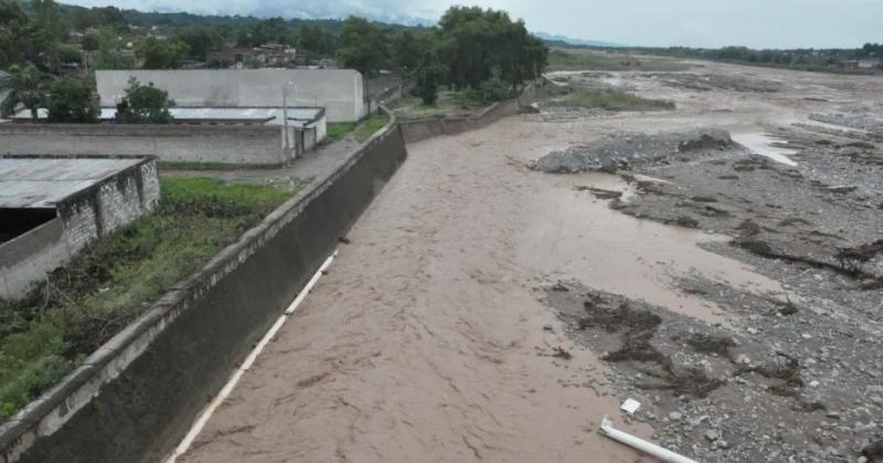 Hallaron un cadaacutever bajo el Puente San Martiacuten y realizan un rastrillaje